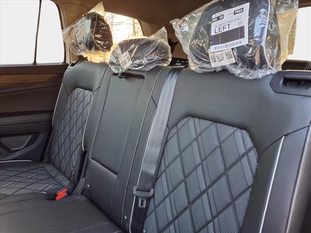 2025 Volkswagen Atlas 2.0T SEL Premium R-Line