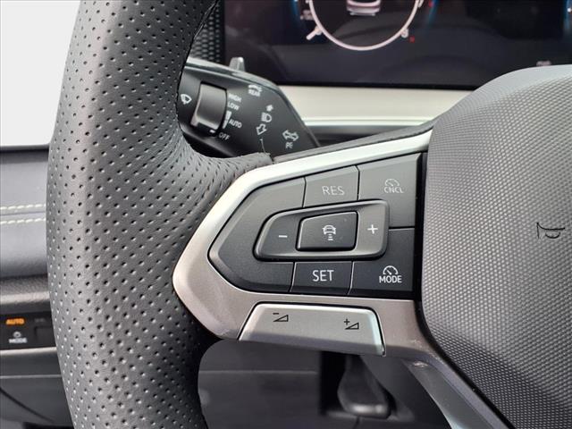 2025 Volkswagen Tiguan 2.0T SE R-Line Black