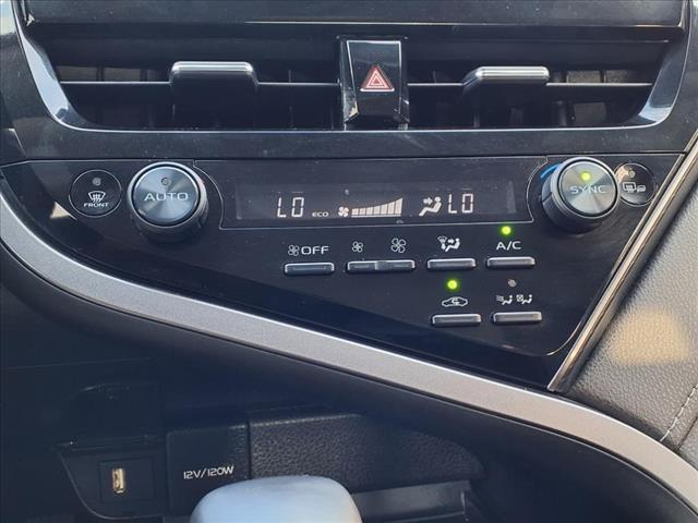 2022 Toyota Camry Hybrid SE