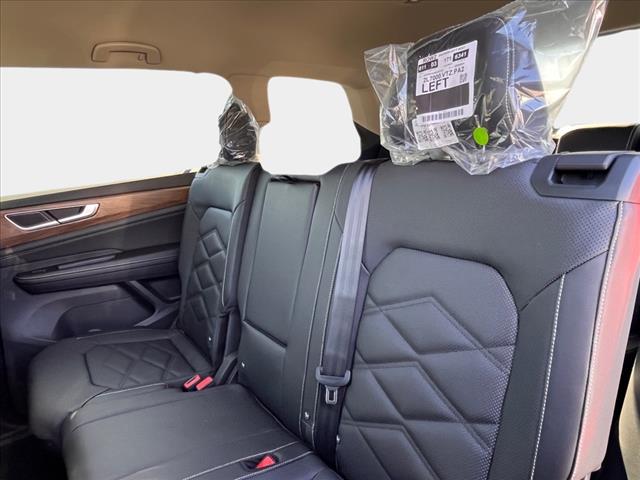 2025 Volkswagen Atlas 2.0T SE