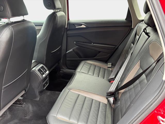 2022 Volkswagen Taos SEL 4Motion