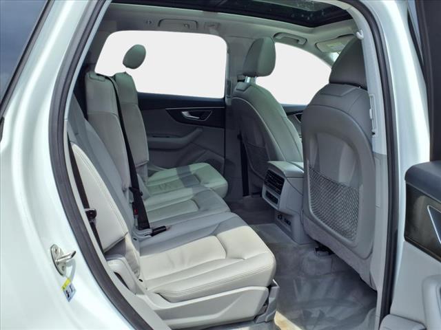 2022 Audi Q7 quattro Premium Plus 45 TFSI