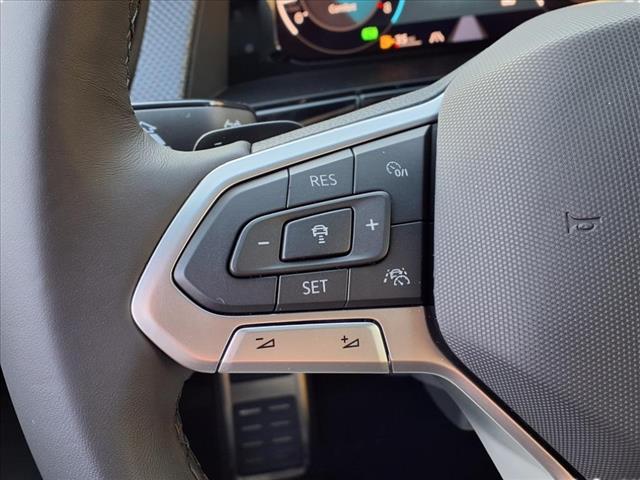 2025 Volkswagen Atlas Cross Sport 2.0T SEL Premium R-Line