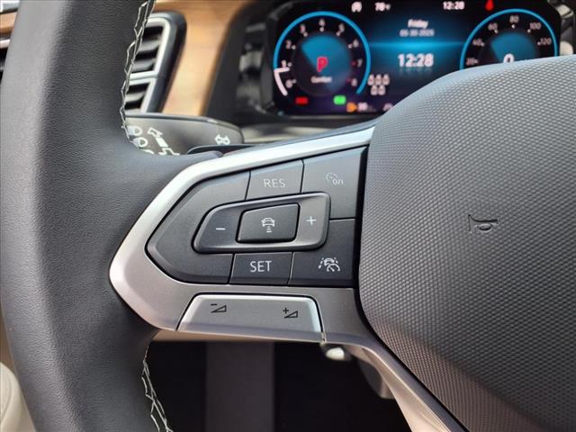 2025 Volkswagen Atlas 2.0T SE