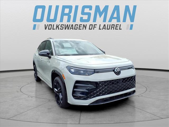 2025 Volkswagen Tiguan 2.0T SE R-Line Black