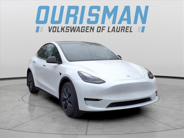 2024 Tesla Model Y Standard Range