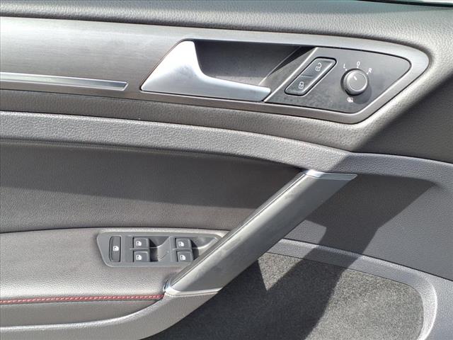 2019 Volkswagen Golf GTI SE