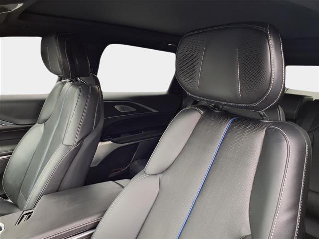 2024 Cadillac LYRIQ Luxury 2