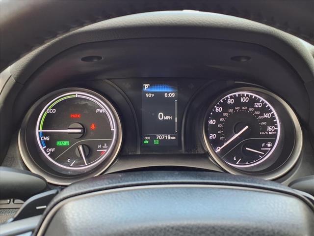 2022 Toyota Camry Hybrid SE