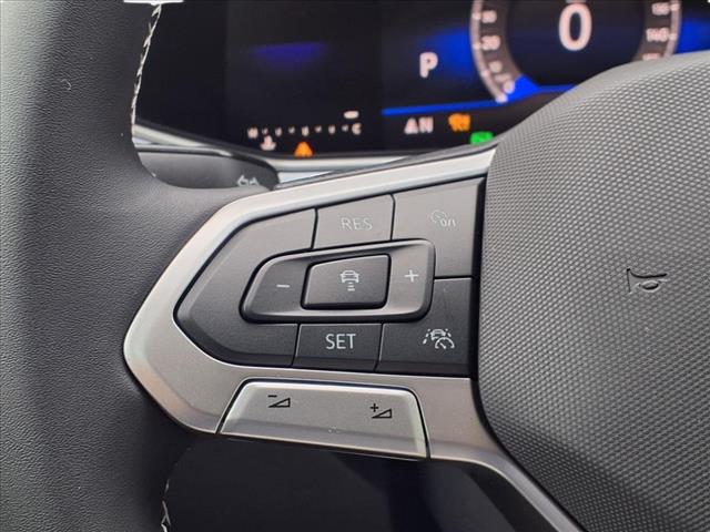 2025 Volkswagen Taos SE 4Motion