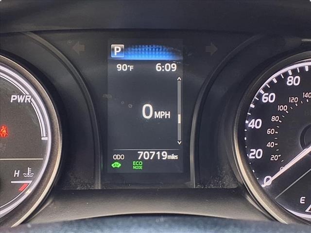 2022 Toyota Camry Hybrid SE