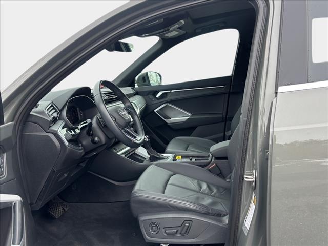 2023 Audi Q3 quattro S line Premium 45 TFSI