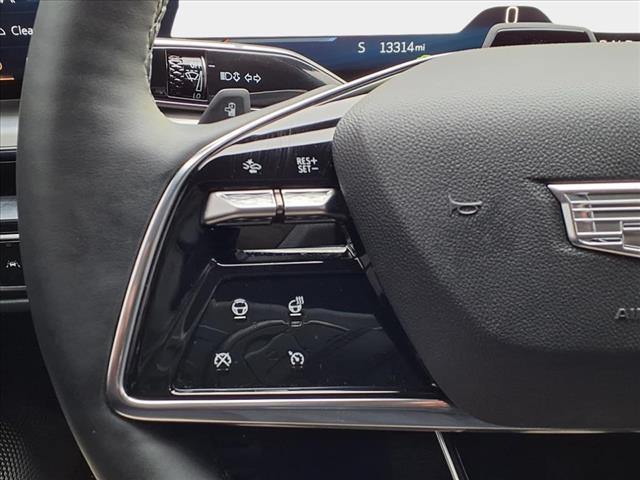 2024 Cadillac LYRIQ Luxury 2