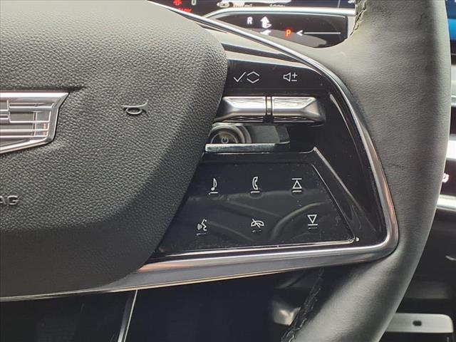 2024 Cadillac LYRIQ Luxury 2