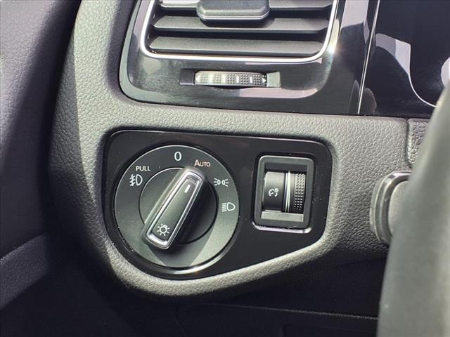 2019 Volkswagen Golf GTI SE