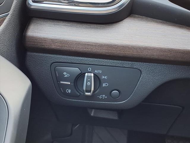 2022 Audi Q5 quattro Premium Plus 40 TFSI