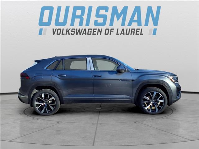 2025 Volkswagen Atlas Cross Sport 2.0T SEL Premium R-Line