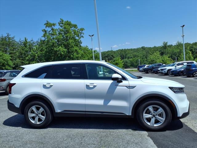 2022 Kia Sorento LX