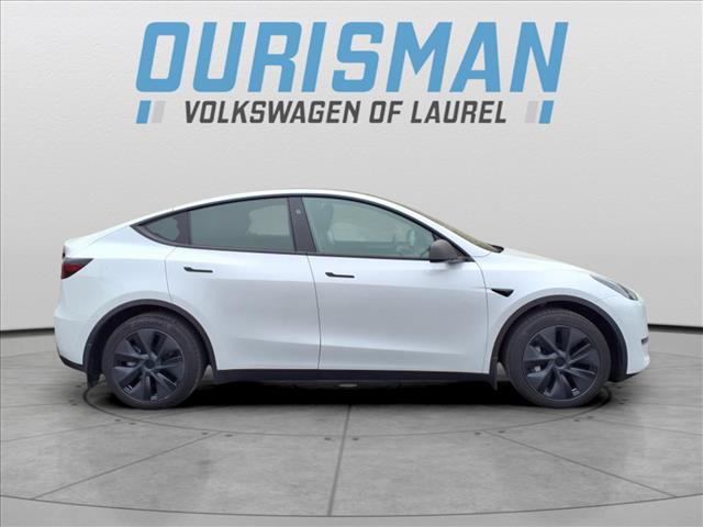 2024 Tesla Model Y Standard Range