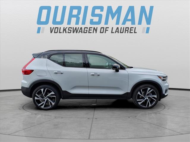 2021 Volvo XC40 R-Design