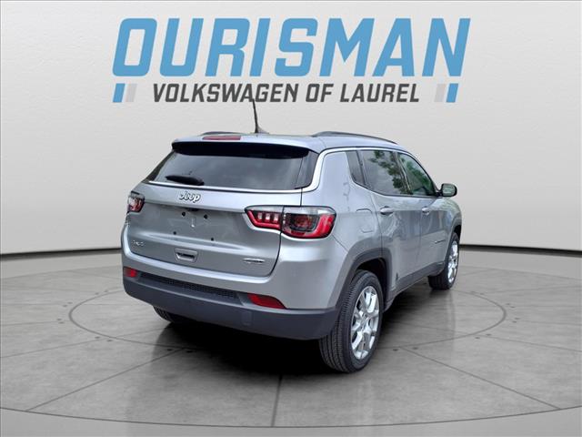 2022 Jeep Compass Latitude Lux