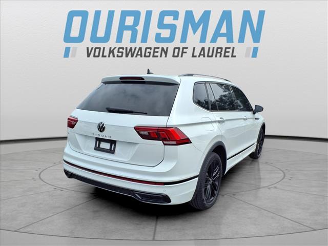 2022 Volkswagen Tiguan SE R-Line Black