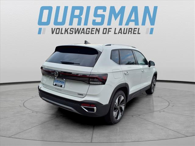 2025 Volkswagen Taos SE 4Motion