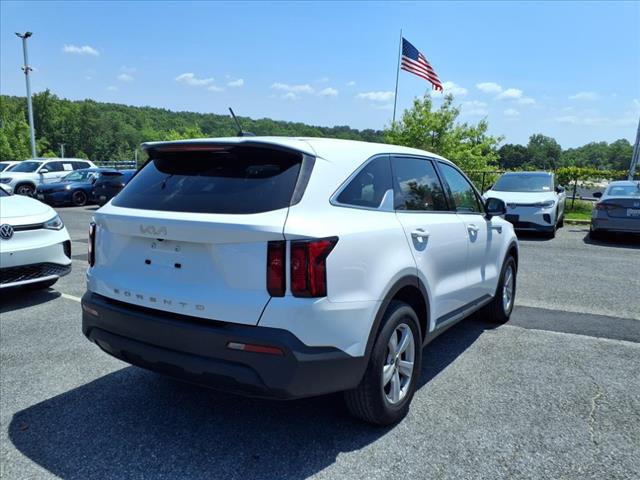 2022 Kia Sorento LX