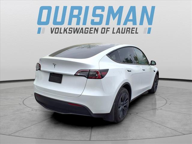 2024 Tesla Model Y Standard Range