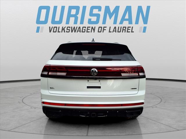 2025 Volkswagen Atlas Cross Sport SEL R-Line Black 4Motion