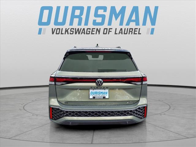 2025 Volkswagen Tiguan 2.0T SE R-Line Black
