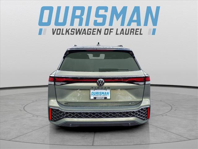 2025 Volkswagen Tiguan 2.0T SE R-Line Black