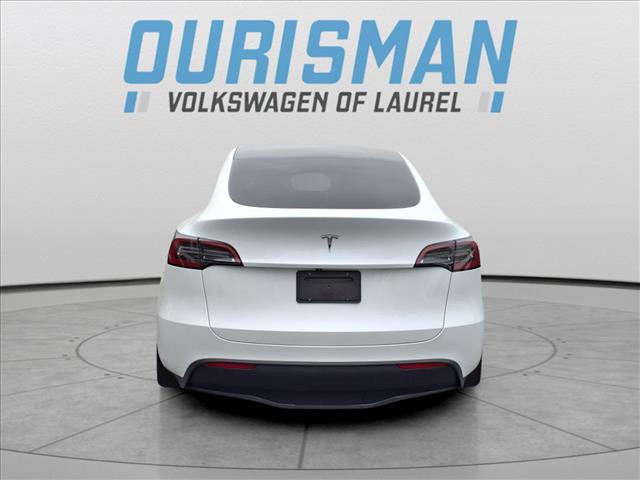 2024 Tesla Model Y Standard Range