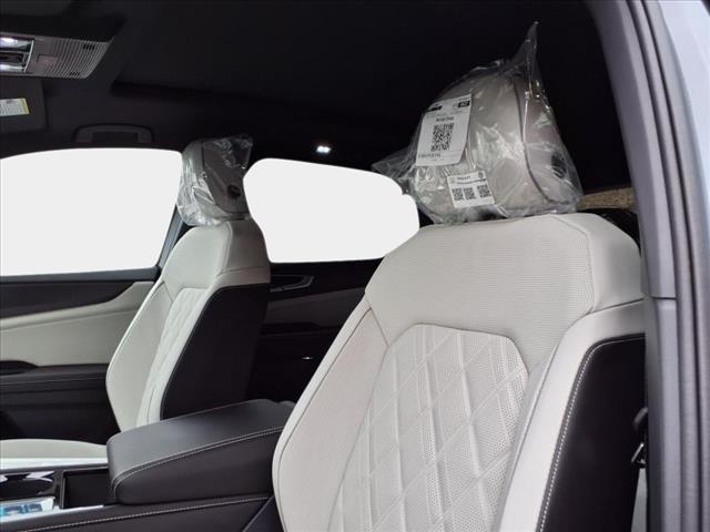 2025 Volkswagen Atlas Cross Sport 2.0T SEL Premium R-Line