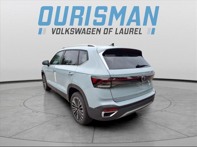 2025 Volkswagen Taos SE