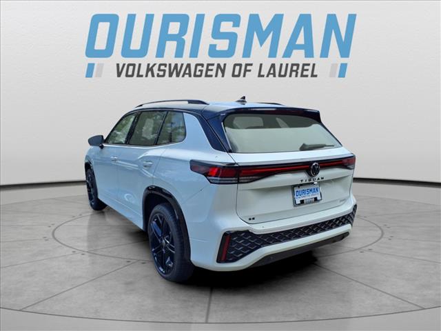 2025 Volkswagen Tiguan 2.0T SE R-Line Black