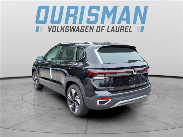 2025 Volkswagen Taos SE 4Motion