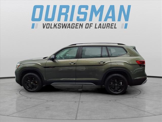 2025 Volkswagen Atlas 2.0T Peak Edition SE