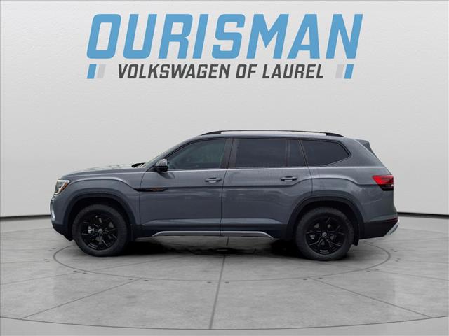2025 Volkswagen Atlas 2.0T Peak Edition SE
