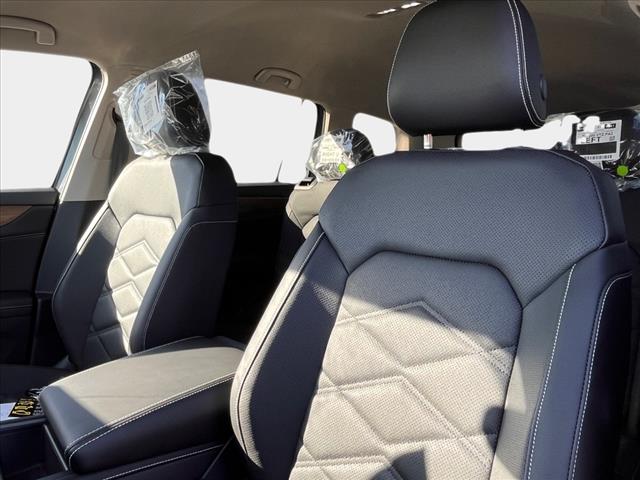 2025 Volkswagen Atlas 2.0T SE