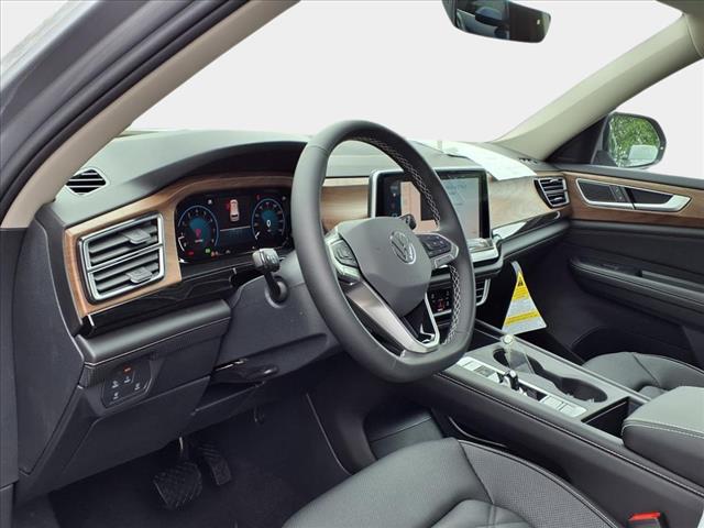 2025 Volkswagen Atlas 2.0T SE