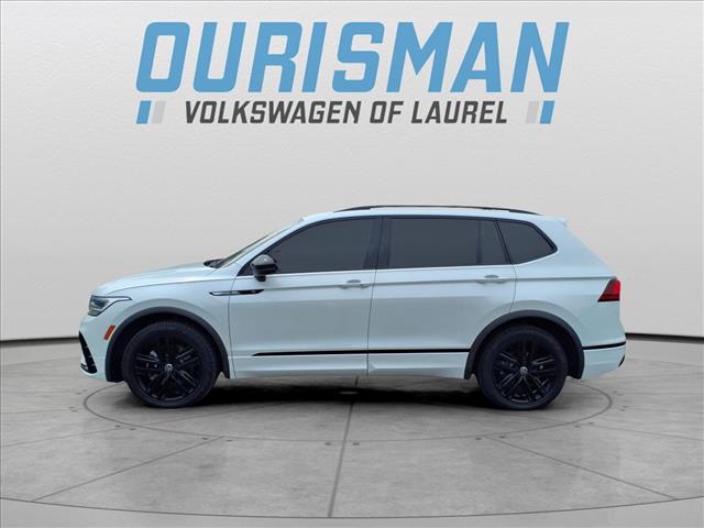 2022 Volkswagen Tiguan SE R-Line Black