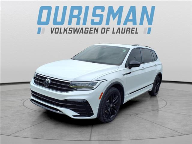 2022 Volkswagen Tiguan SE R-Line Black