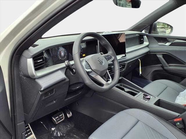 2025 Volkswagen Tiguan 2.0T SE R-Line Black