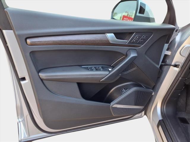 2022 Audi Q5 quattro Premium Plus 40 TFSI