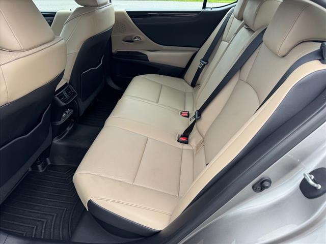 2021 Lexus ES 300h Base