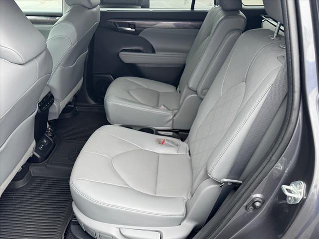 2022 Toyota Highlander Hybrid HYBRID PLATINUM AWD