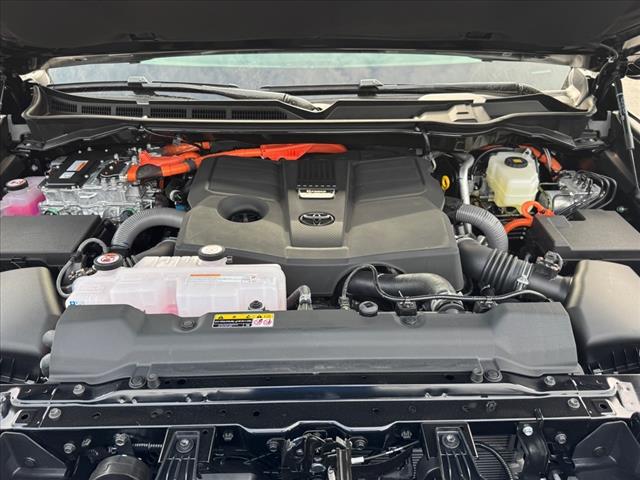2025 Toyota Tundra LIMITED HYBRID CREWMAX 5.
