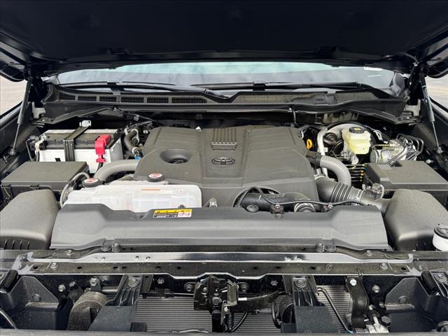 2025 Toyota Tundra SR5 CREWMAX 5.5 BED