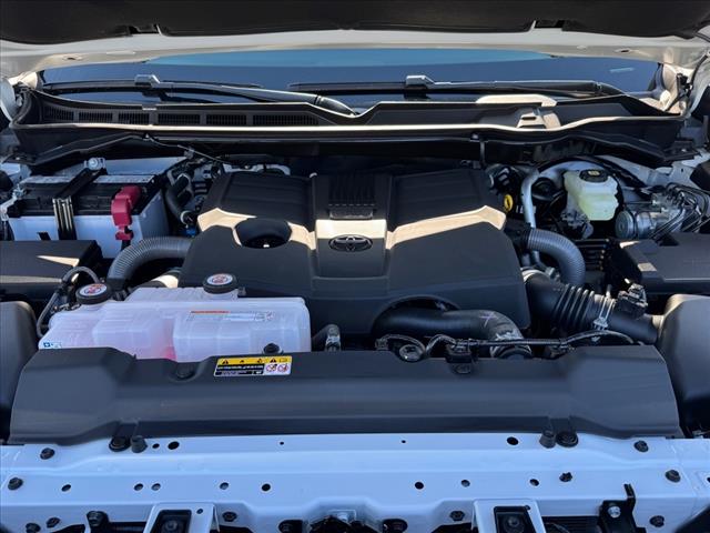 2025 Toyota Tundra SR5 CREWMAX 5.5 BED
